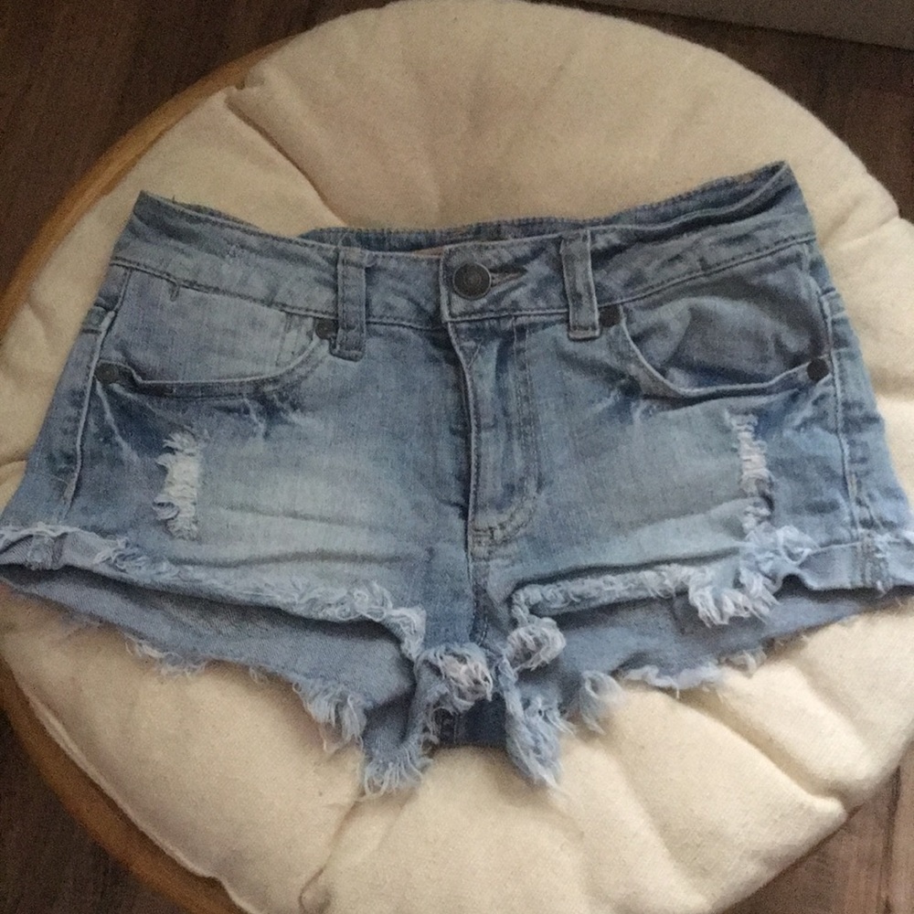 HIGHWAY Jeans Shorts. Size 25.